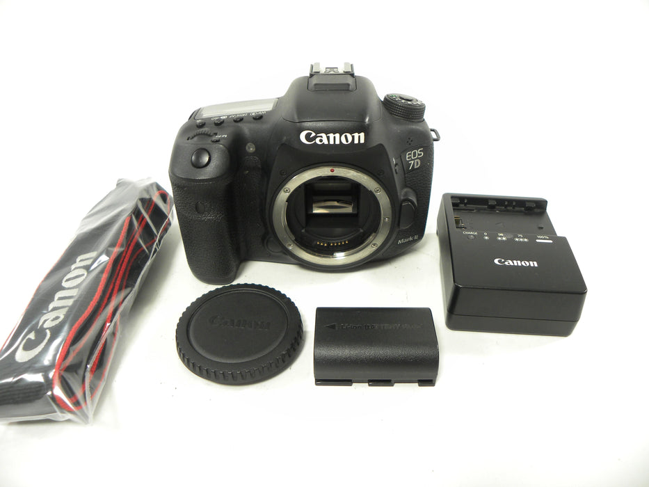 Canon EOS 7D Mark II 20.2mp Digital SLR Body Only Shutter Ct. 22,732