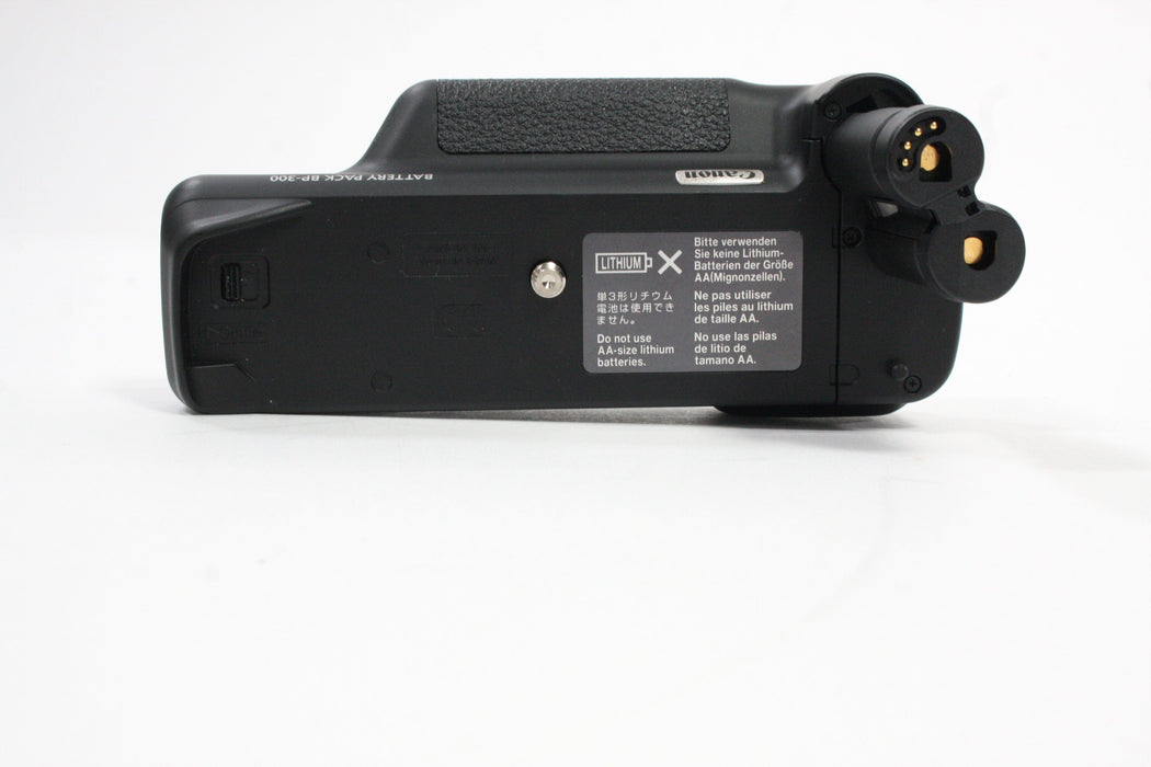 Canon EOS Elan 7E 35mm SLR Camera Body with Canon BP-300 Battery Pack