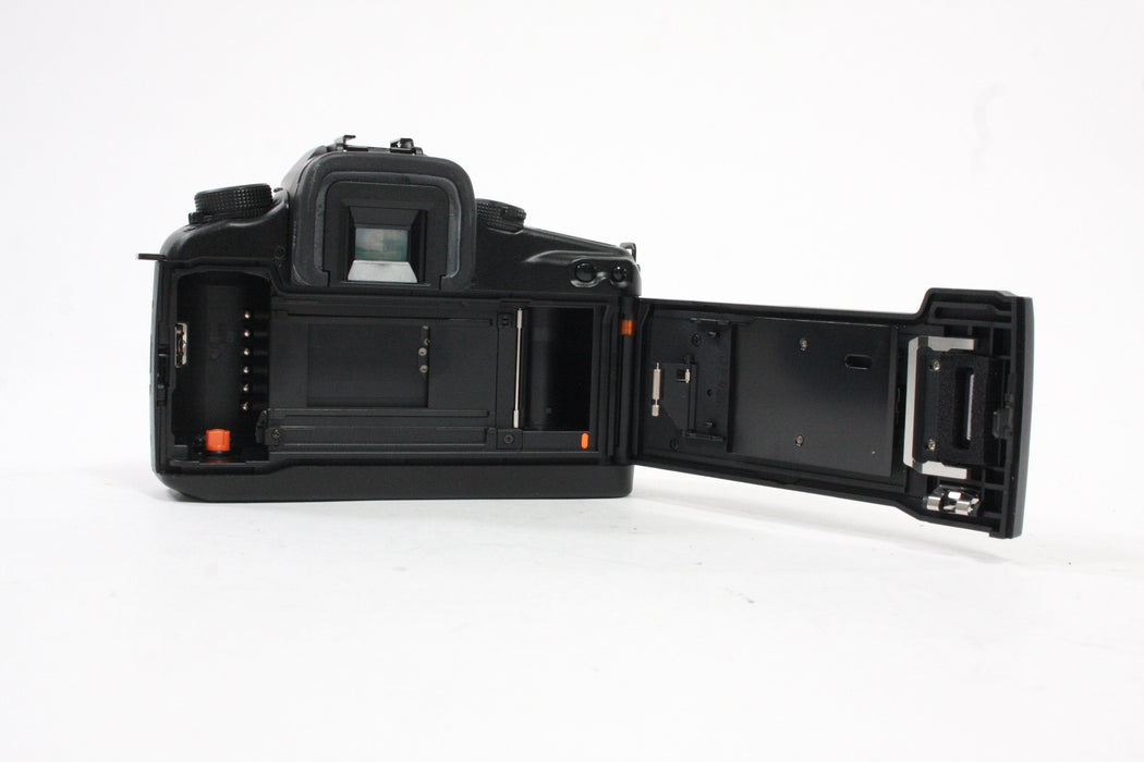 Canon EOS Elan 7E 35mm SLR Camera Body with Canon BP-300 Battery Pack