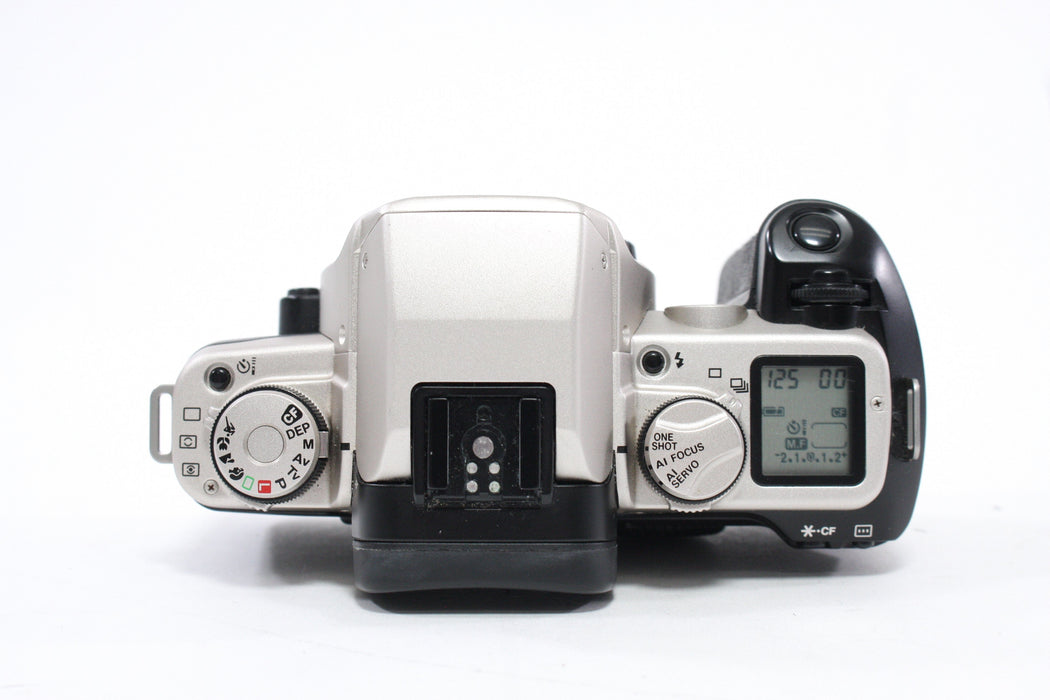 Canon EOS  Elan II 35mm SLR Camera Body