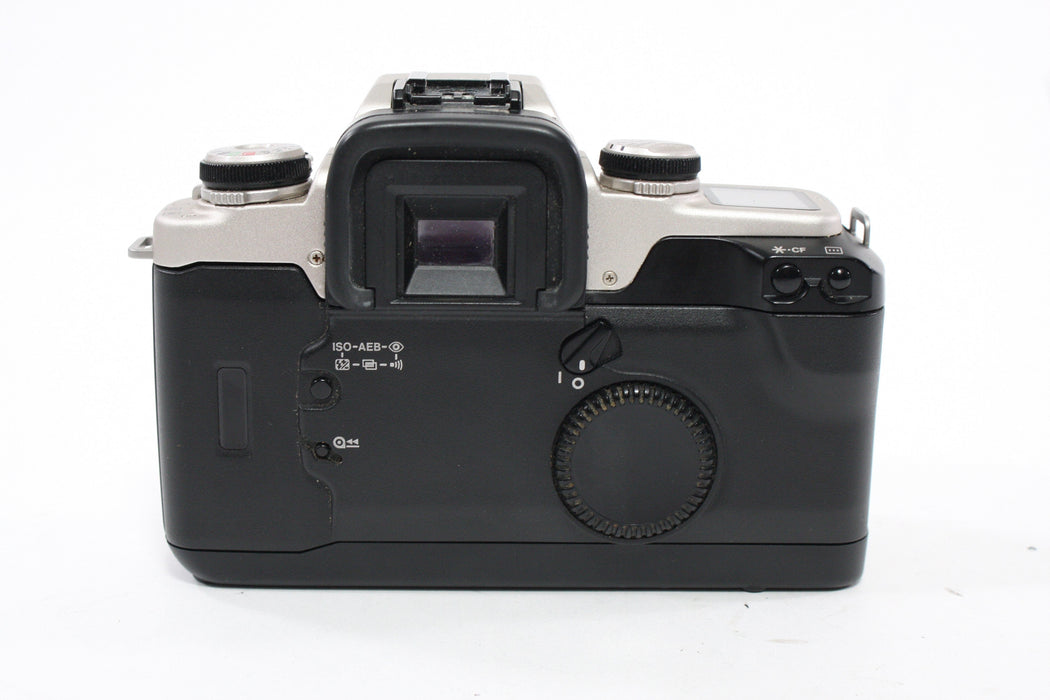 Canon EOS  Elan II 35mm SLR Camera Body