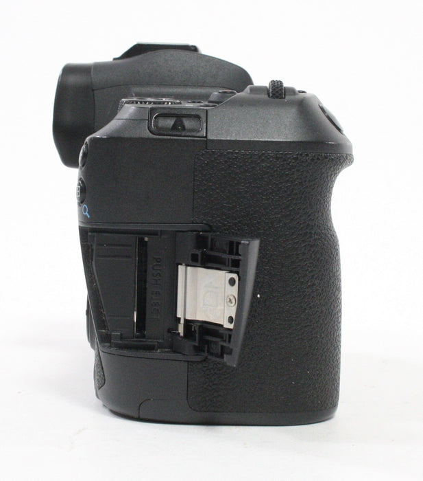 Canon EOS R DSLR Camera with Shutter Count 48,000 (see details)