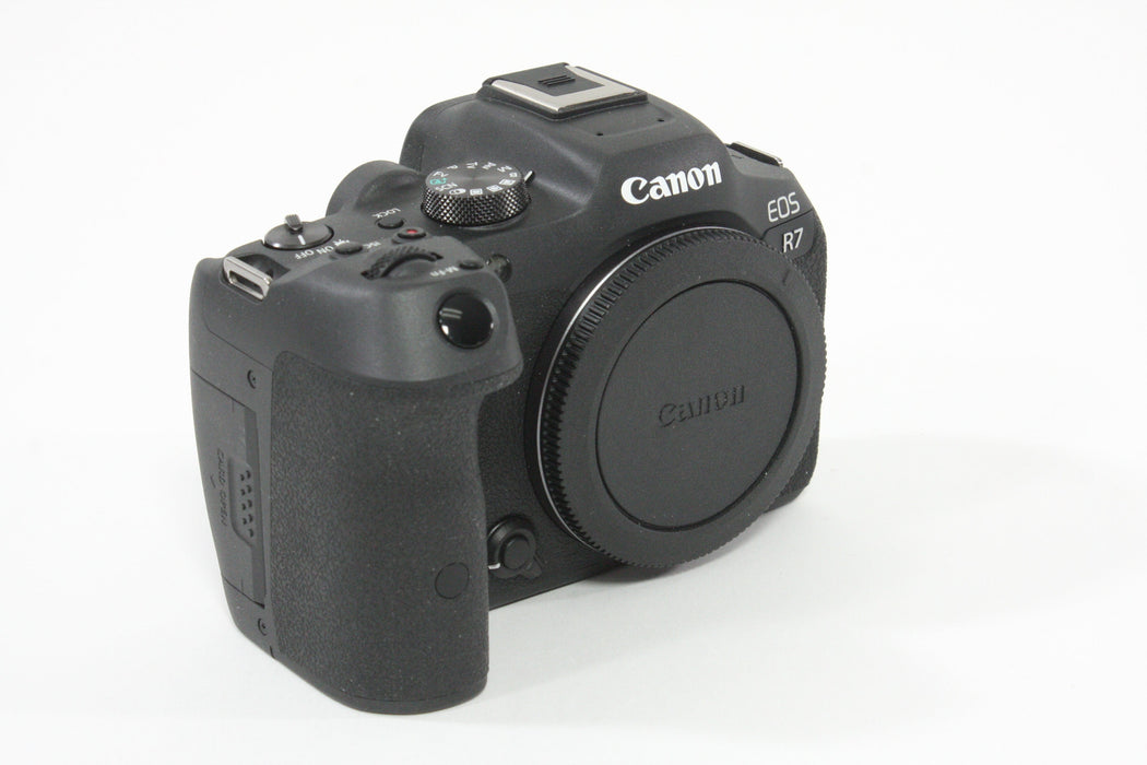 Canon EOS R7 Body Only  - Shutter count less than 1000