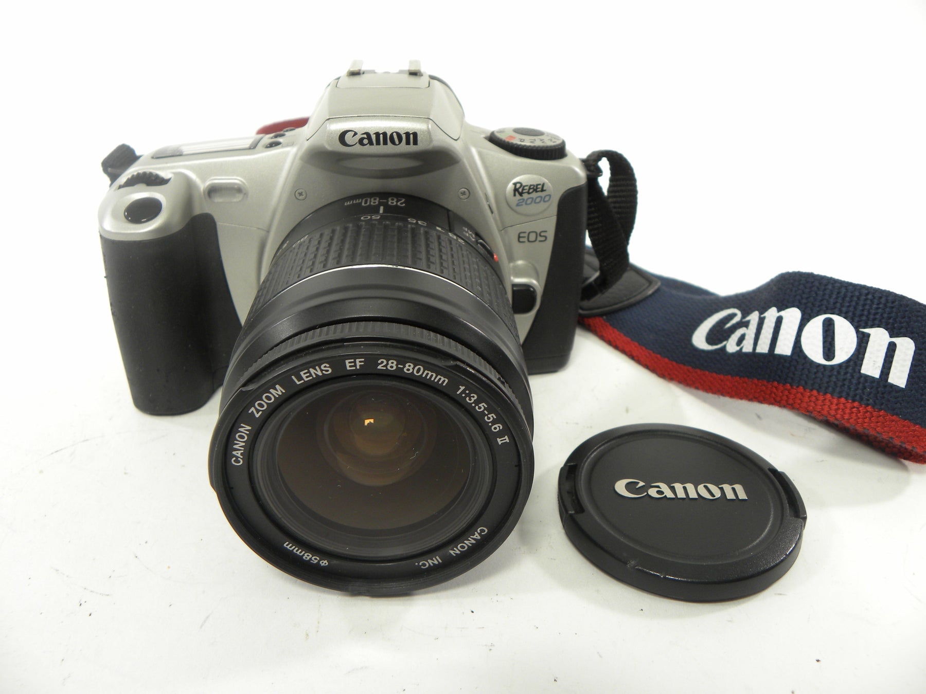 Canon EOS Rebel 2000 35mm SLR w/ EF 28-80mm f3.5-5.6 II