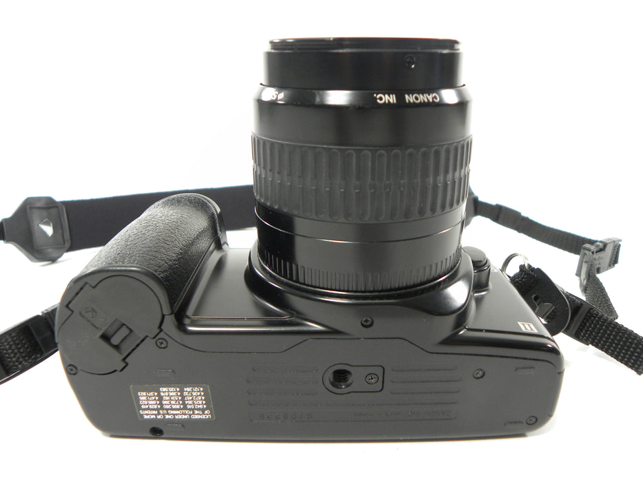 Canon EOS Rebel S II 35mm SLR w/EF Zoom 35- f4-5.6II