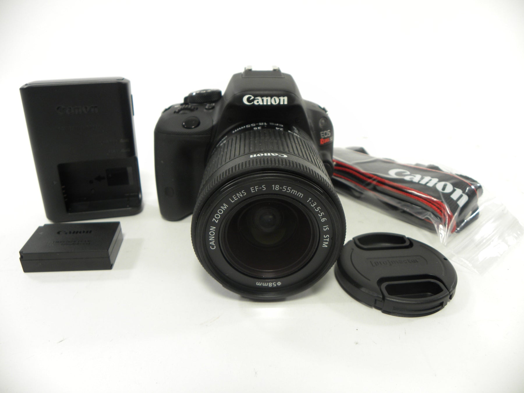 Canon EOS Rebel SL1 18mp Digital SLR w/EF-S 18-55 IS STM Shutter Ct. 1,140