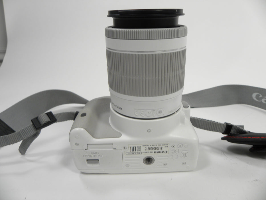 Canon EOS Rebel SL1 (White) w/EF-S 18-55mm f3.5-5.6 IS STM