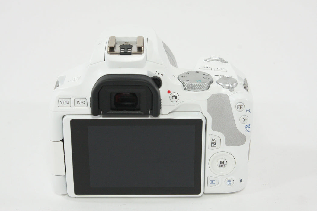 Canon EOS Rebel SL3 w/18-55mm F4-5.6 IS STM (White) Shutter Count 5000