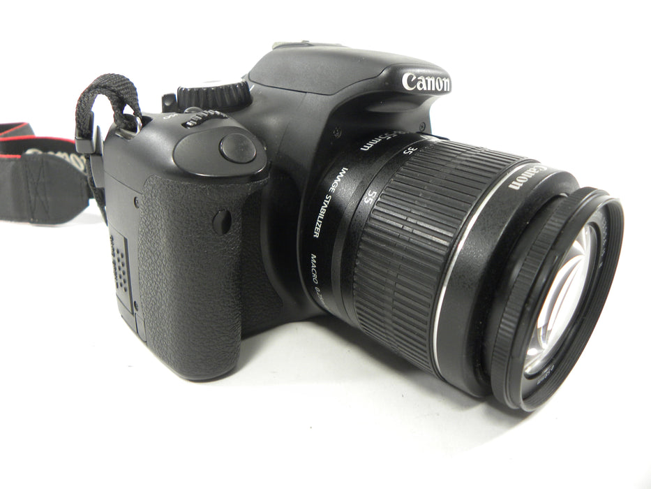 Canon EOS Rebel T2i 18.0mp Digital SLR w/EF-S 18-55 IS II Shutter Ct. 8,553