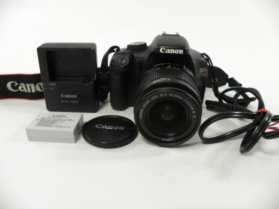 Canon EOS Rebel T2i 18.0mp Digital SLR w/EF-S 18-55 IS II Shutter Ct. 8,553