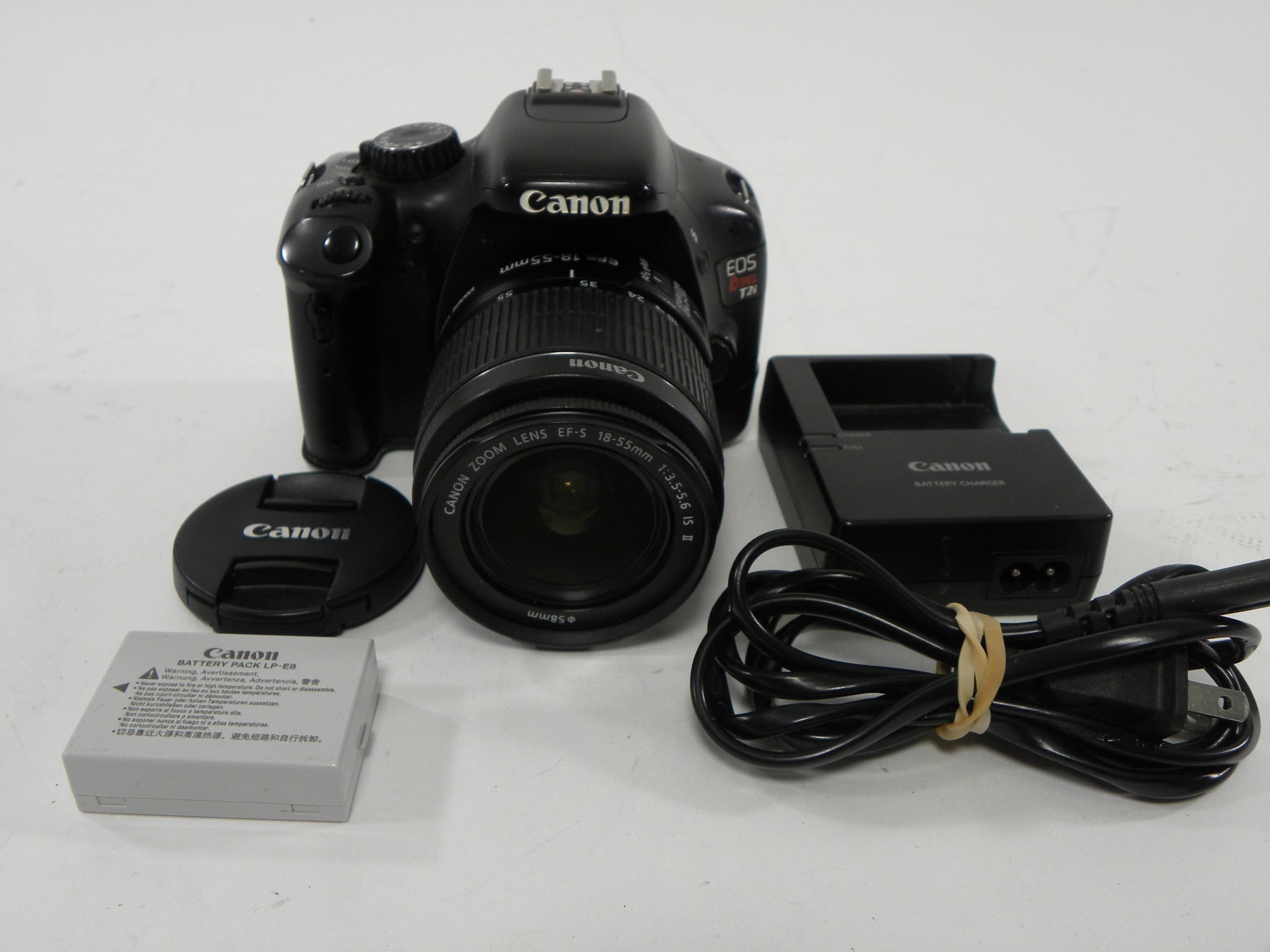 Canon EOS Rebel T2i 18mp Digital SLR w/EF-S 18-55 IS II
