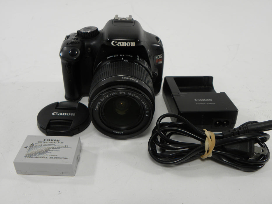 Canon EOS Rebel T2i 18mp Digital SLR w/EF-S 18-55 IS II