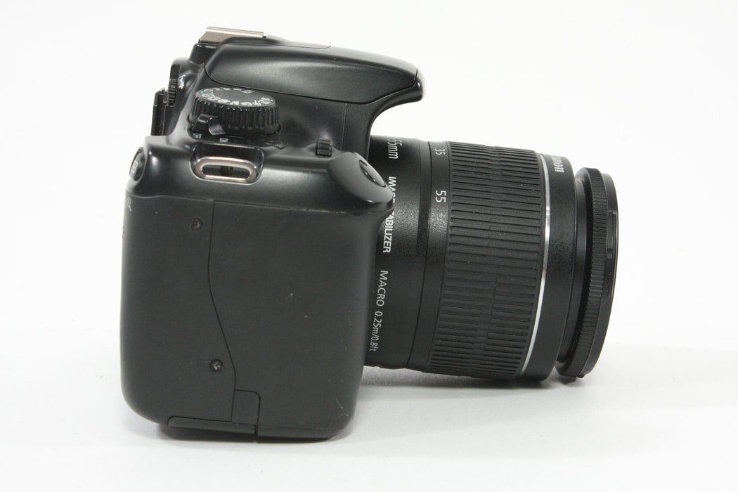 Canon EOS Rebel T3 with 18-55mm f/3.5-5.6 IS II - Shutter Count 32892