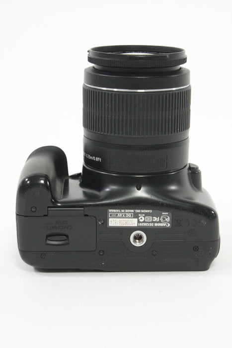 Canon EOS Rebel T3 with 18-55mm f/3.5-5.6 IS II - Shutter Count 32892