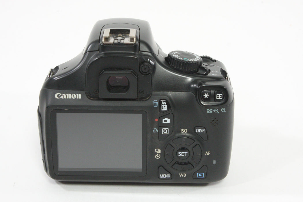 Canon EOS Rebel T3 with 18-55mm f/3.5-5.6 IS II - Shutter Count 32892