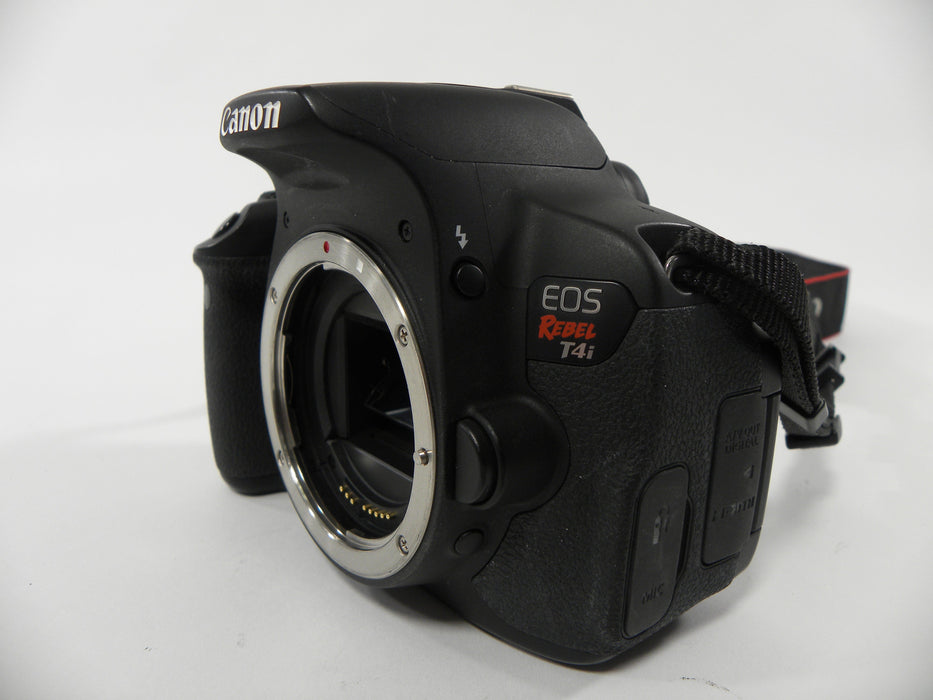 Canon EOS Rebel T4i 18.0mp Digital SLR Body Only Shutter Ct. 15,104