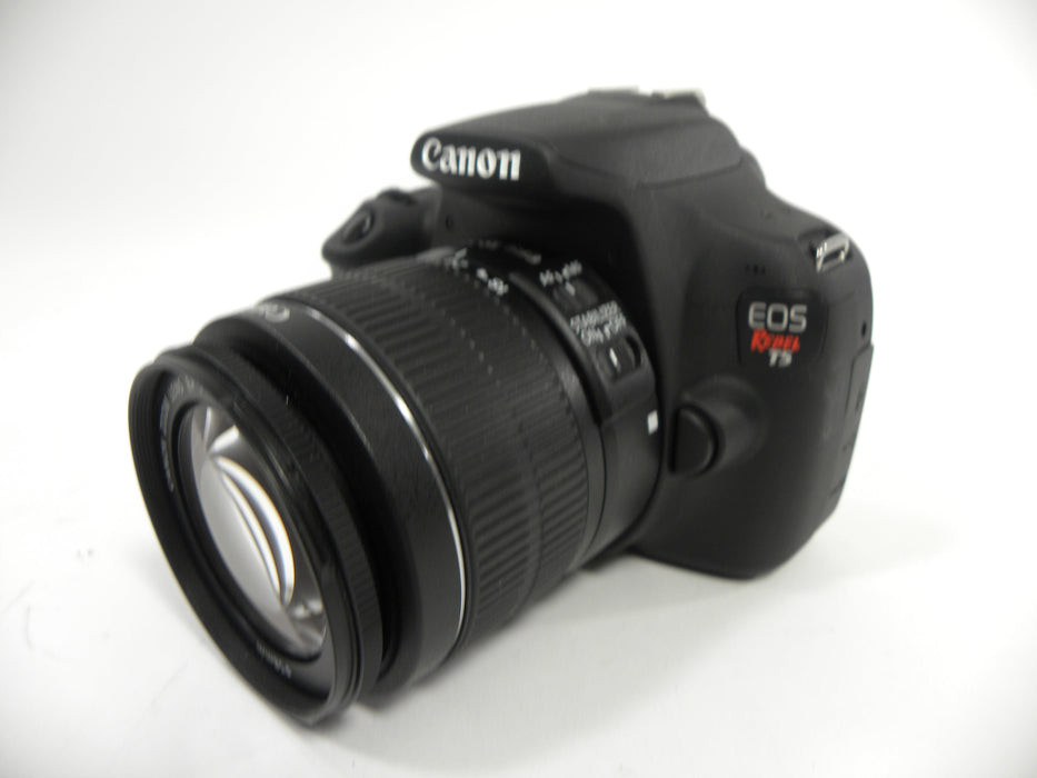 Canon EOS Rebel T5 18mp Digital SLR w/EF-S 18-55 IS II Shutter Ct. 811