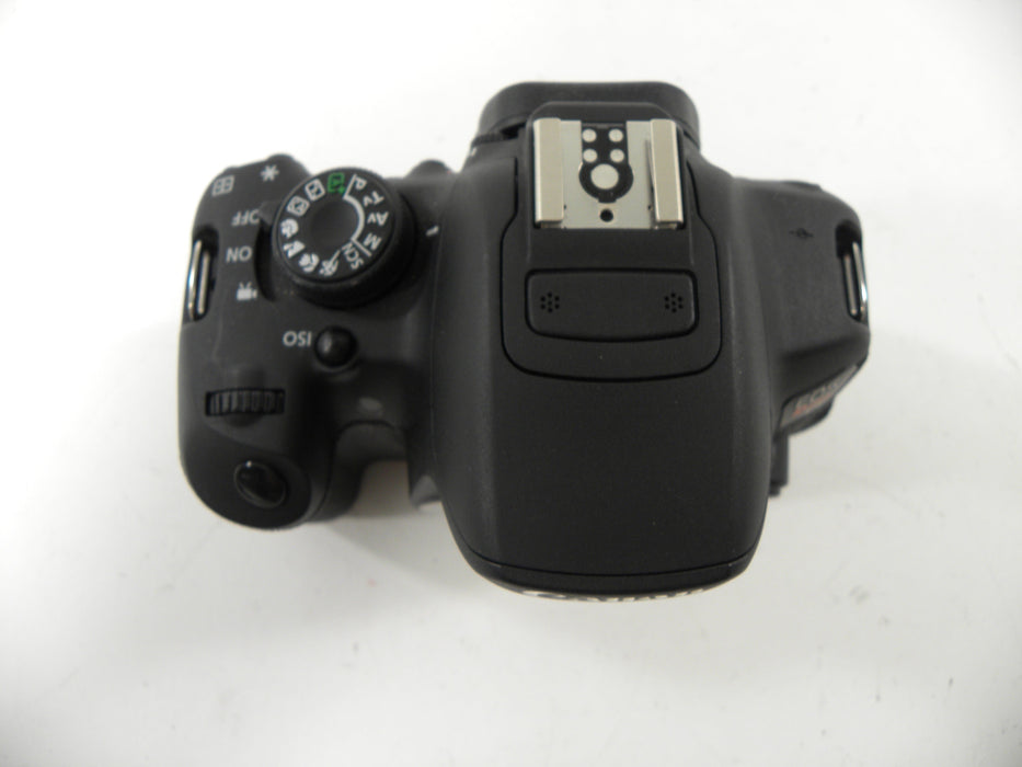 Canon EOS Rebel T5i 18.0mp Digital SLR body only Shutter Ct. 11,137