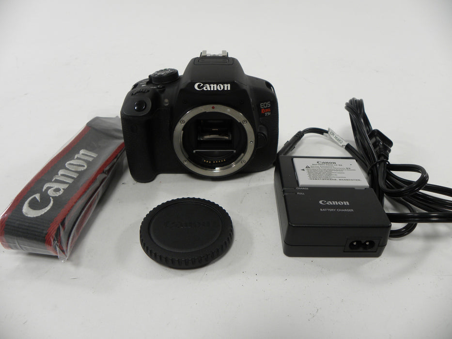 Canon EOS Rebel T5i 18.0mp Digital SLR body only Shutter Ct. 11,137