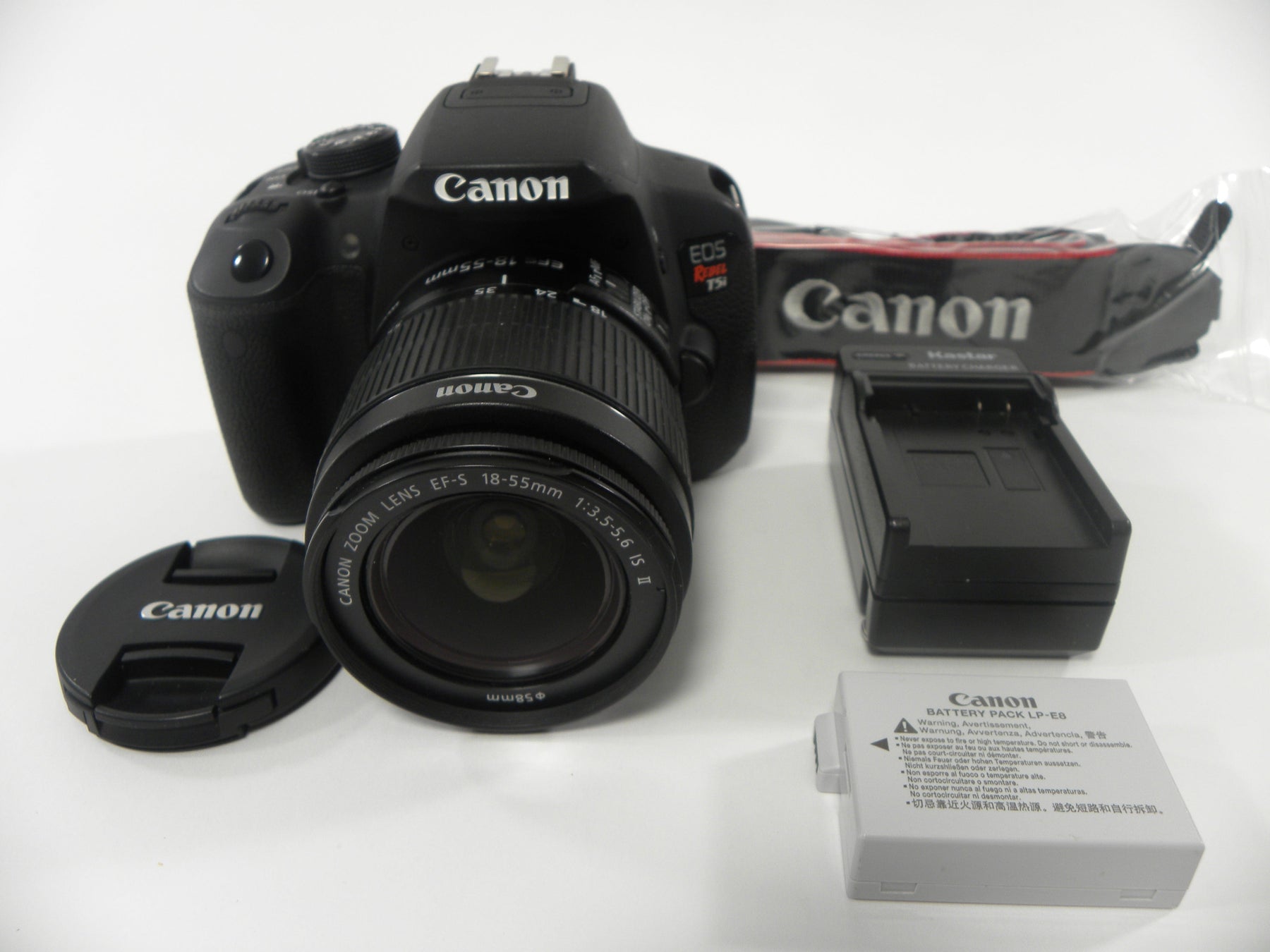 Canon EOS Rebel T5i 18.0mp Digital SLR w/EF-S 18-55 IS II Shutter Ct. 8677