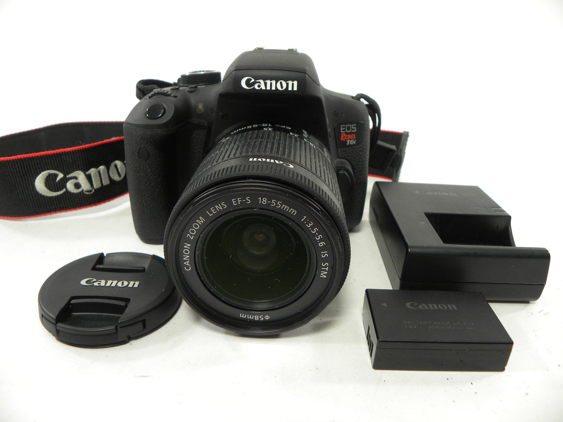 Canon EOS Rebel T6i 24.2mp Digital SLR w/EF-S 18-55 IS STM Shutter Ct. 2,589