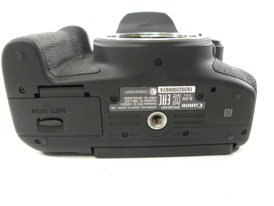 Canon EOS Rebel T6s 24.2mp Digital SLR body Only Shutter Ct. 31,507