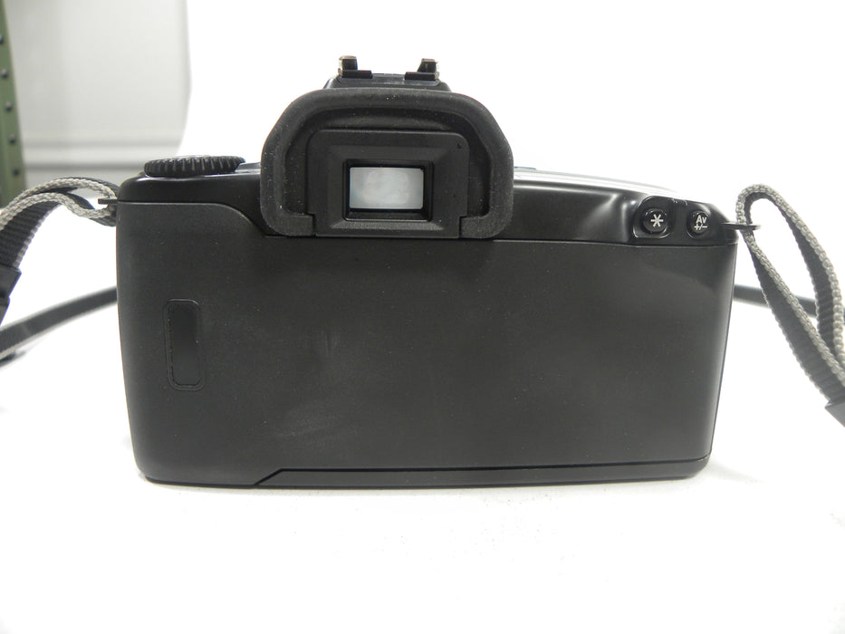 Canon EOS Rebel X 35mm SLR w/EF 35-80mm f4-5.6 III