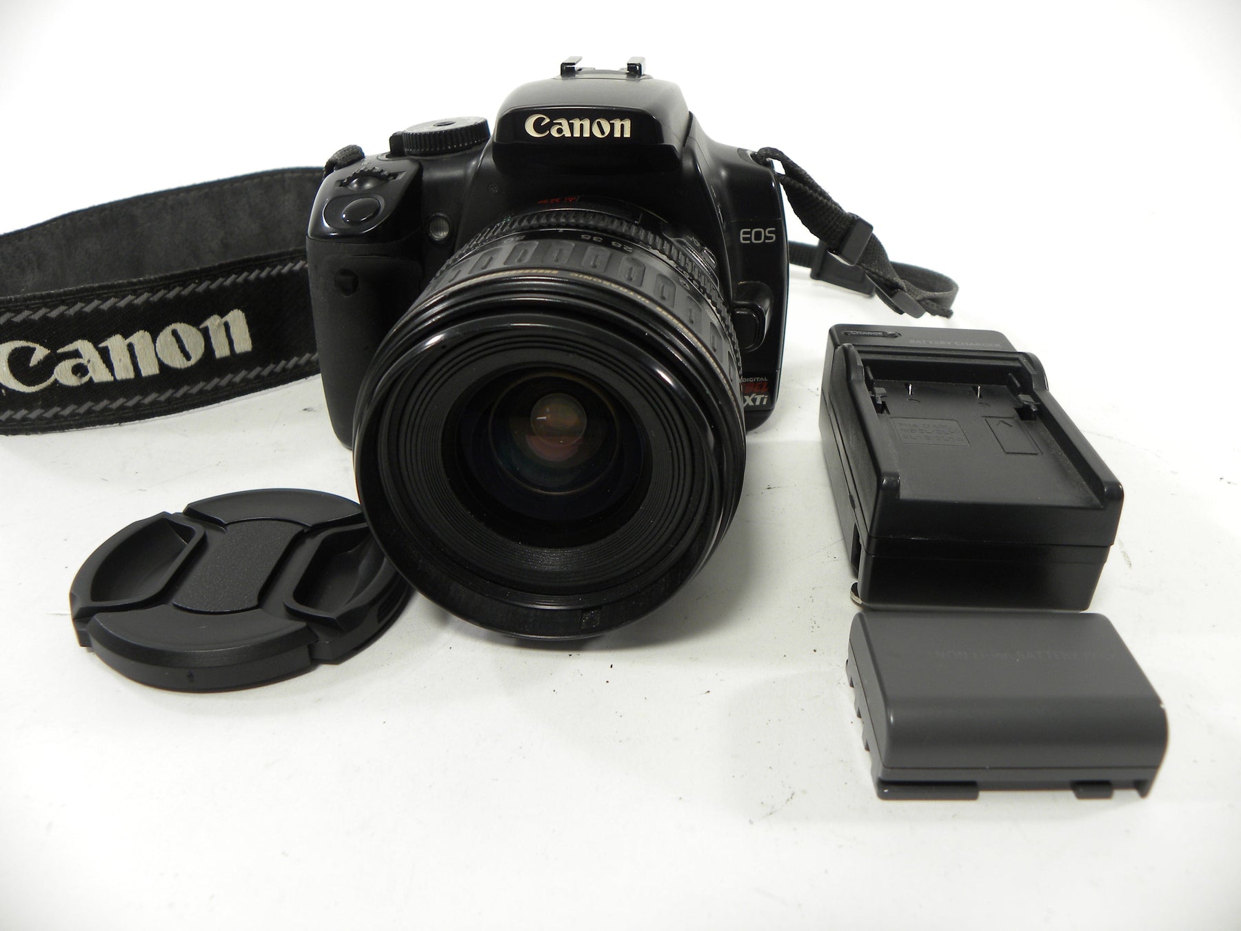 Canon EOS Rebel XTi 10.1mp Digital SLR w/EF Zoom 28-80 f3.5-5.6 USM
