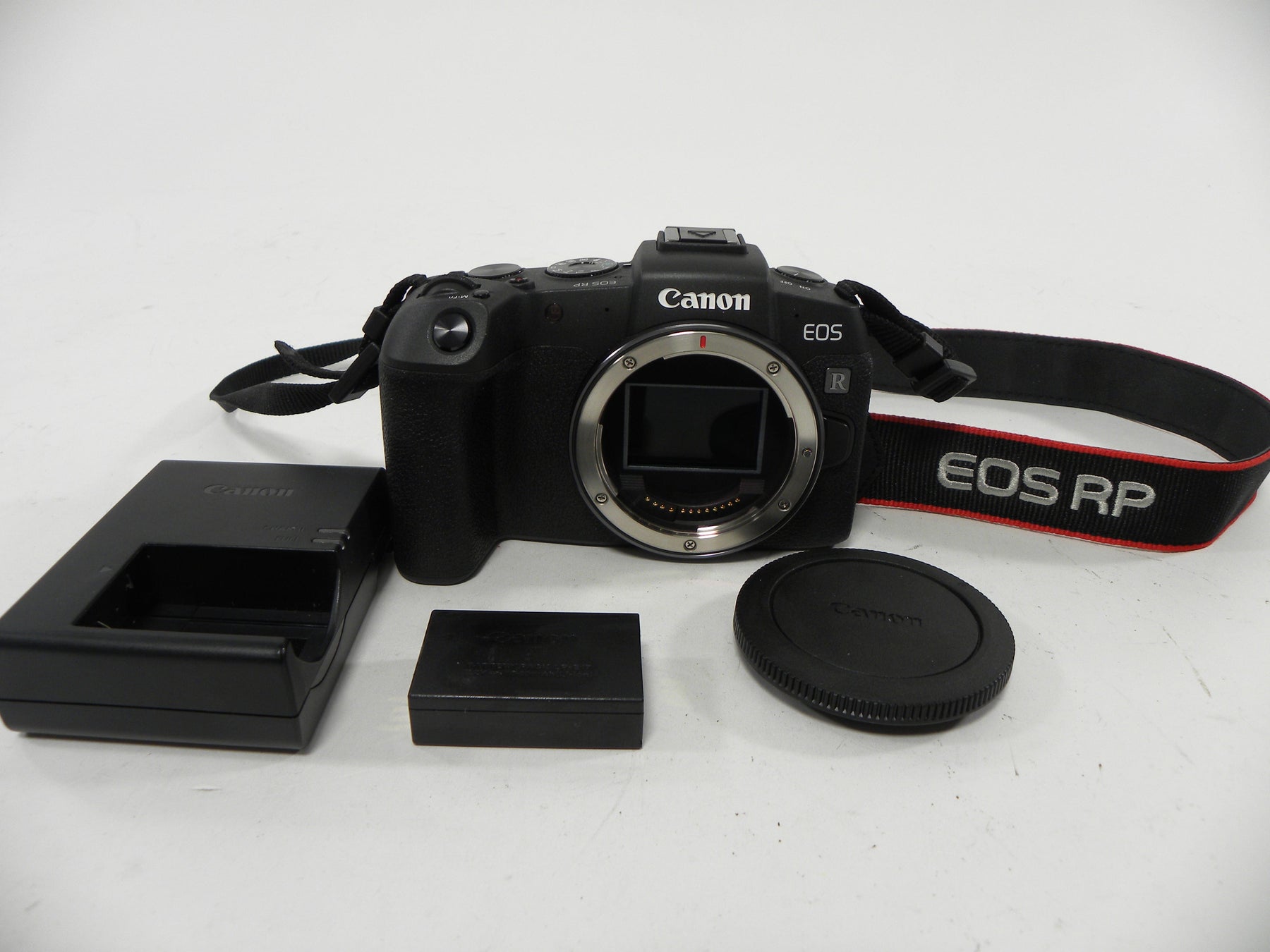 Canon EOS RP 26.2mp Digital Mirrorless Camera Body Only S/C <1000