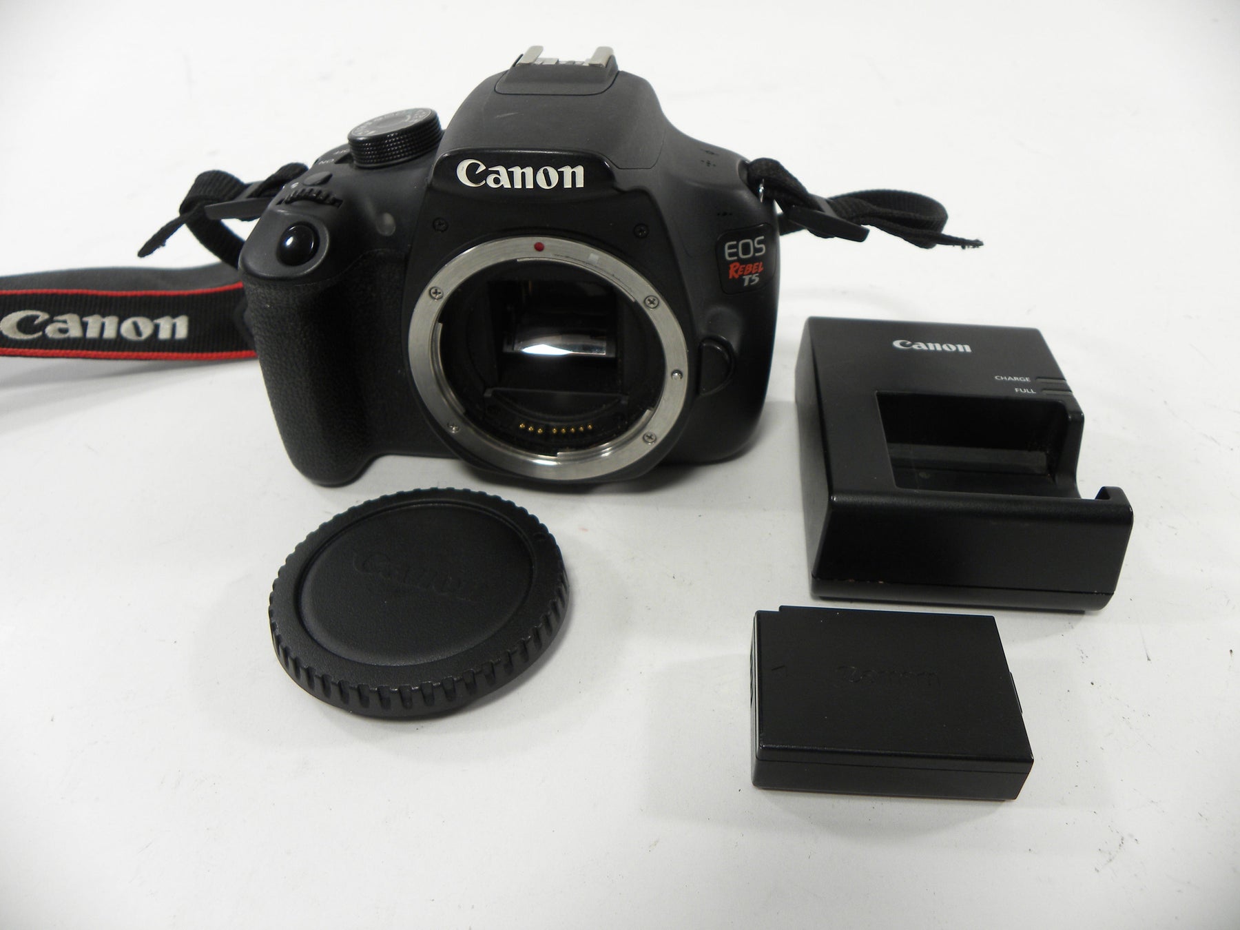 Canon EOS T5 18.0mp Digital SLR Body Only Shutter Ct. 31,582