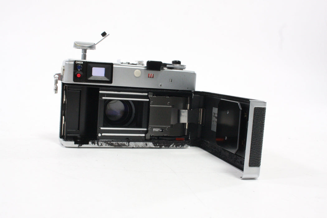 Canon G-III QL 35mm Camera with 40mm f/1.7 Lens