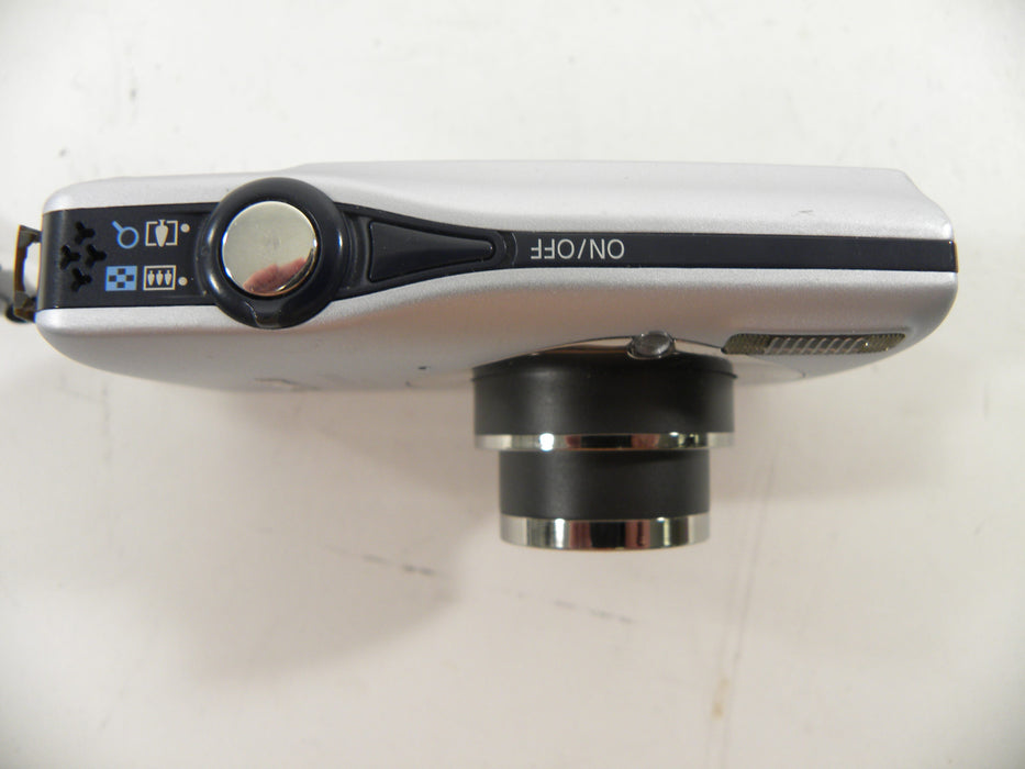 Canon Power Shot SD 1300 IS 12.1mp Digital Camea  AS IS