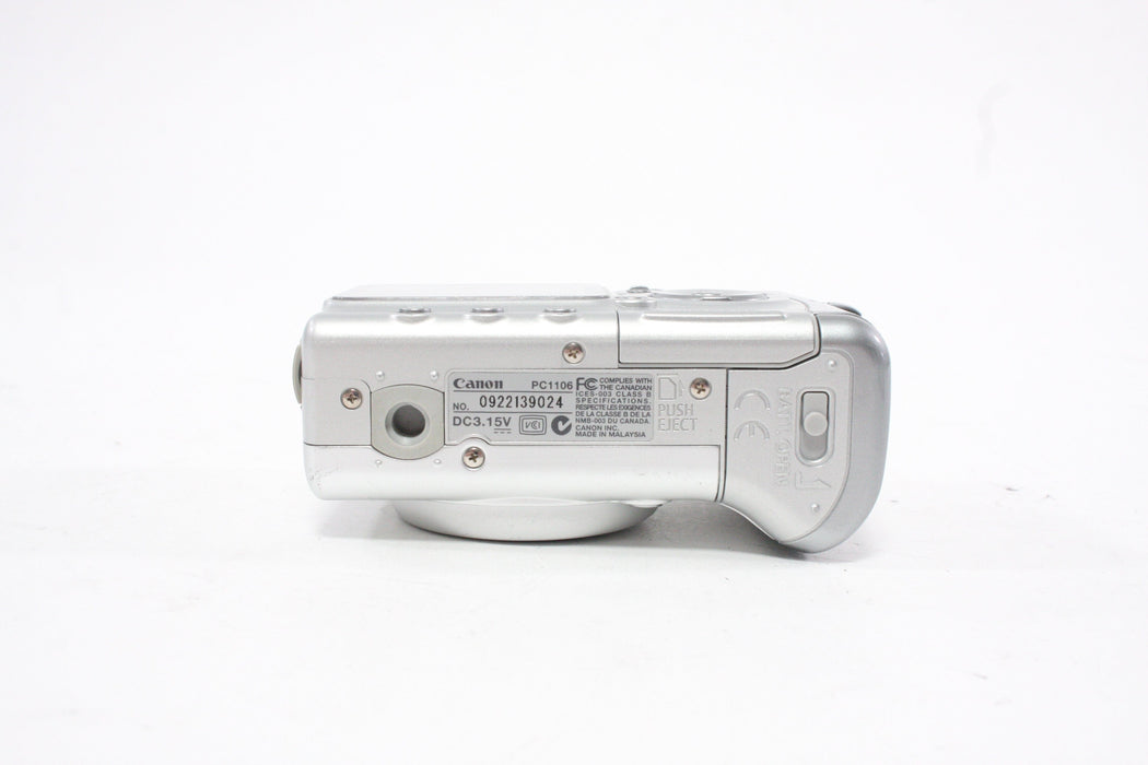 Canon Powershot A520 Digital Point-and-Shoot Camera 4x Zoom 4.0mp
