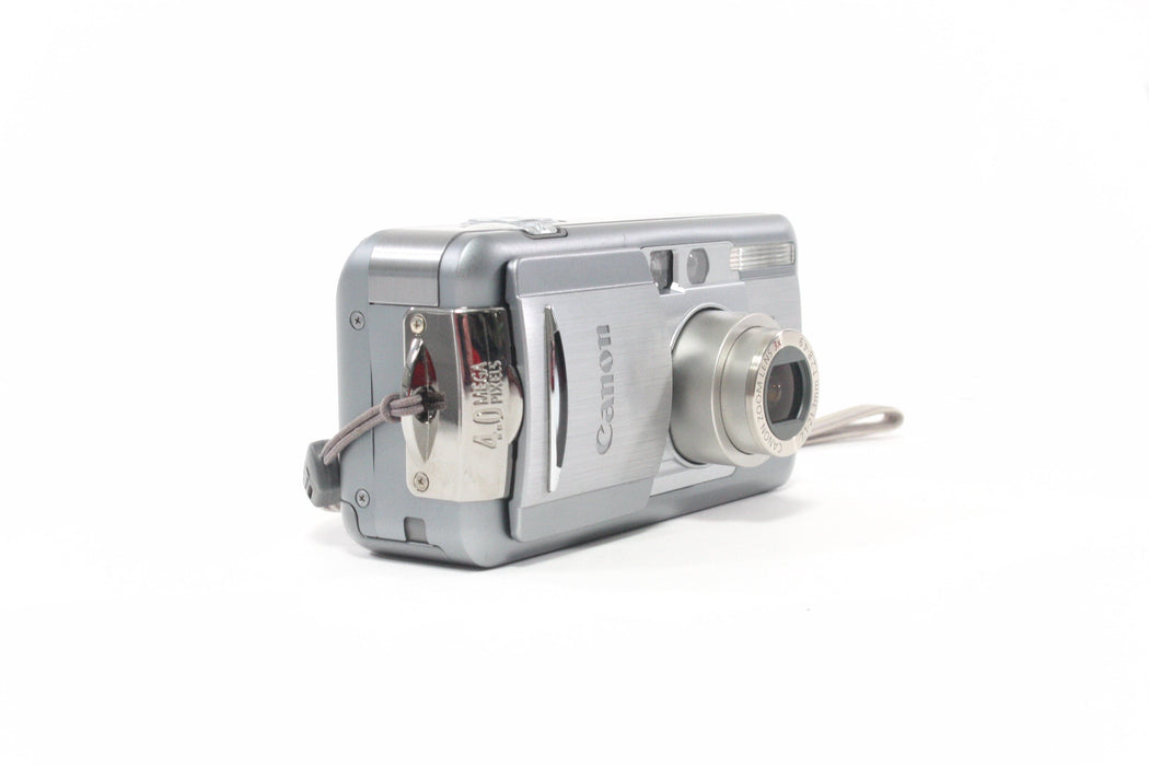 Canon PowerShot S40 Digital Point-and-Shoot Camera with 3x Zoom & 4.1mp