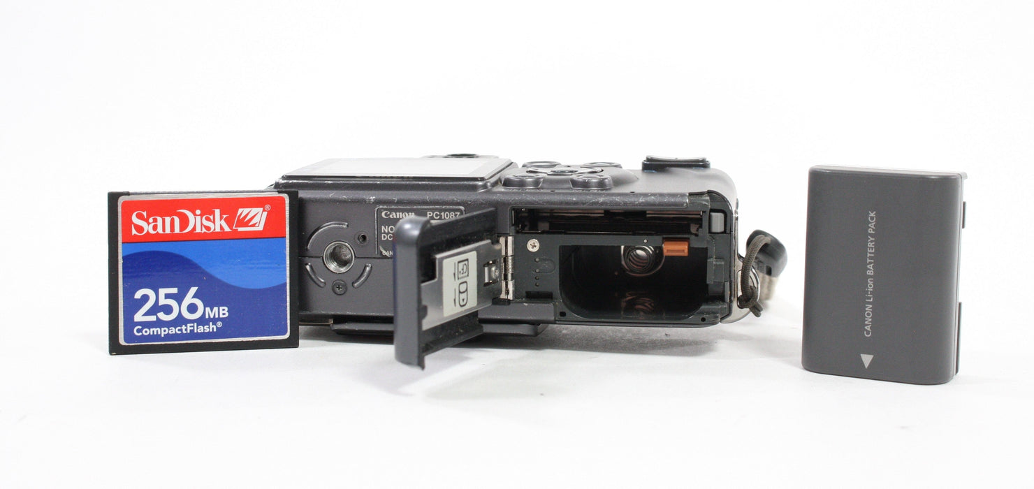 Canon PowerShot S70 Digital Point-and-Shoot Camera 15x Zoom 7.1mp