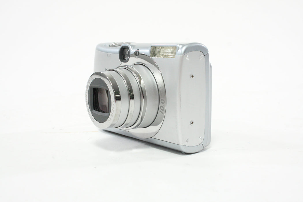 Canon PowerShot SD890 IS Digital Point-and-Shoot 5x Zoom 10.0mp