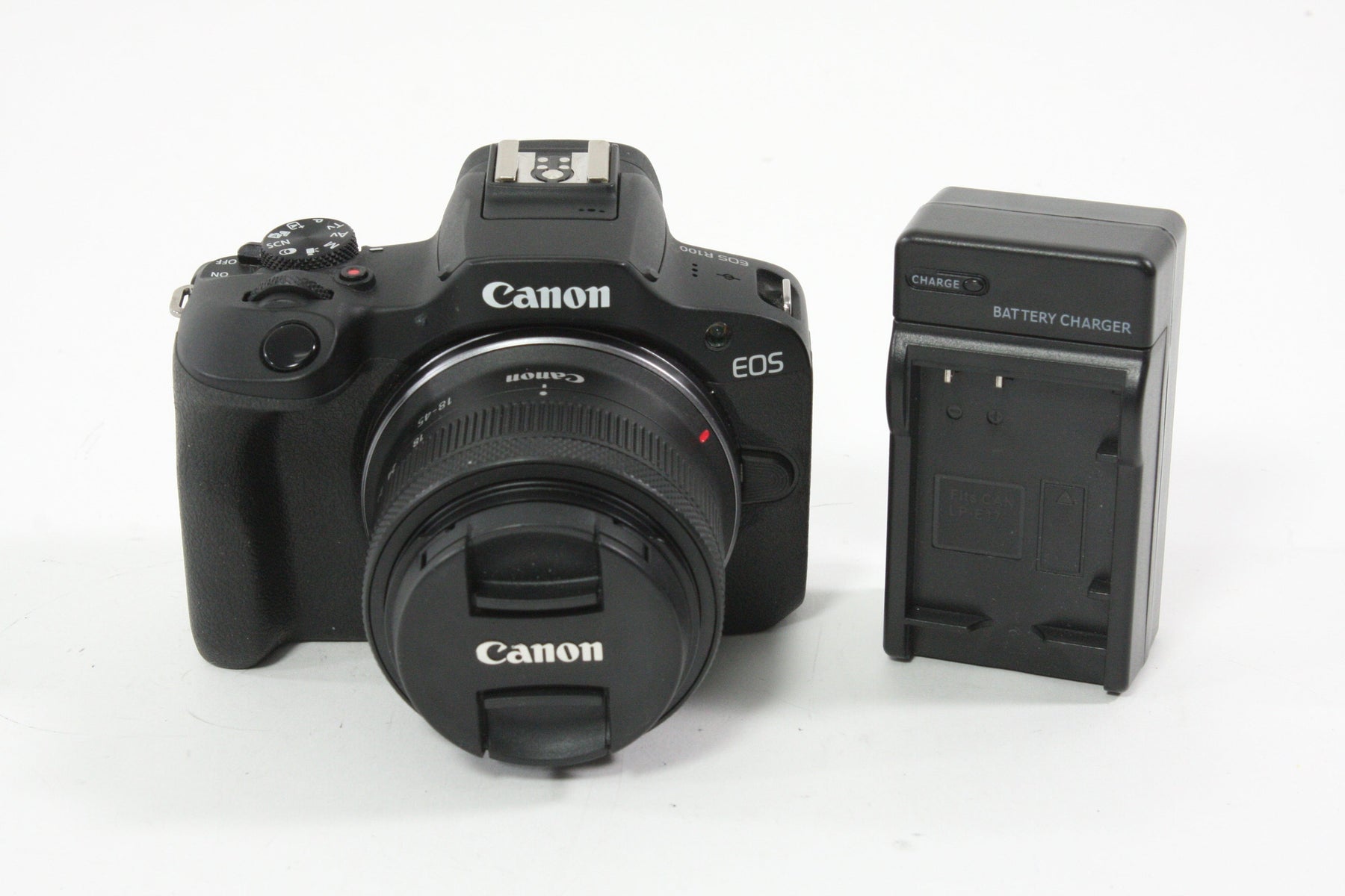 Canon R100 w/ 18-45mm - Shutter Count 23,000