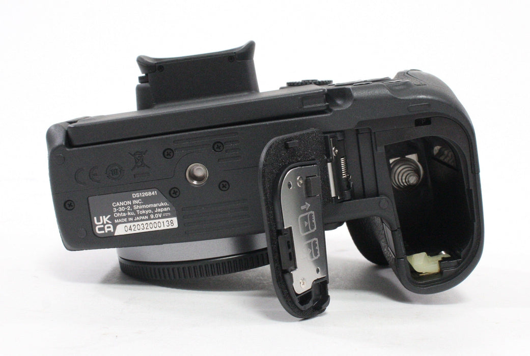 Canon R7 Mirrorless Digital Camera (Body Only) with Shutter Count of (less than) 25,000