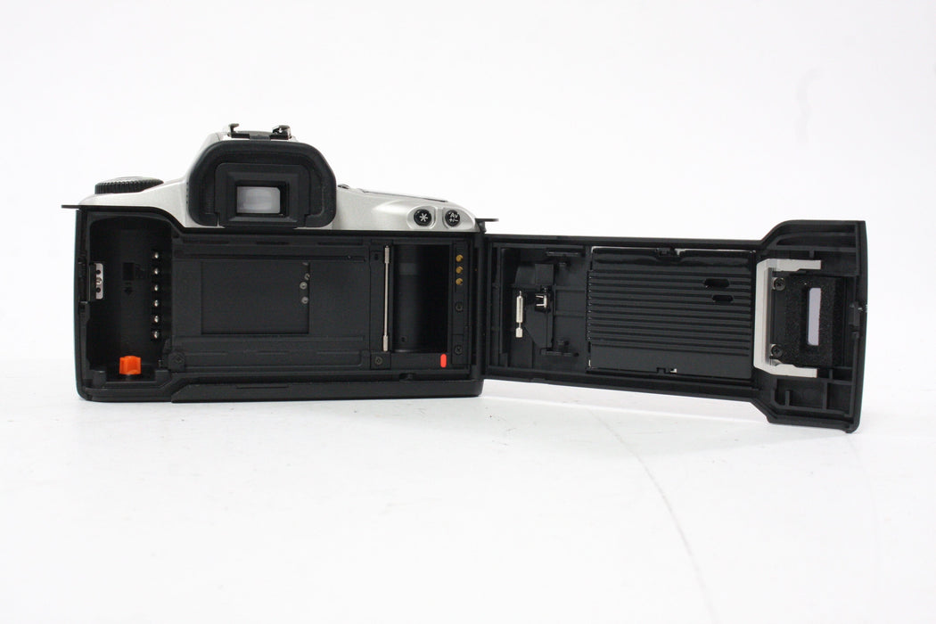 Canon Rebel 2000 35mm Camera with 28-80mm F3.5/5.6 II Lens