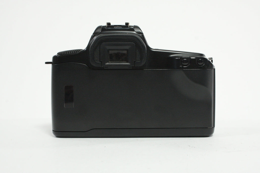 Canon Rebel S II 35mm SLR Camera with 35-80mm f/4-5.6 III Lens
