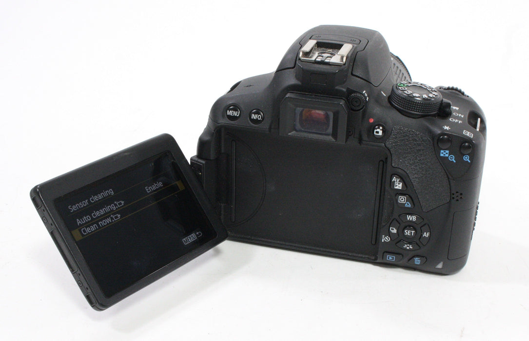 Canon Rebel T5i Digital SLR with 18-55mm f/3.5-5.6 III EF-S Lens Shutter Count 7,128