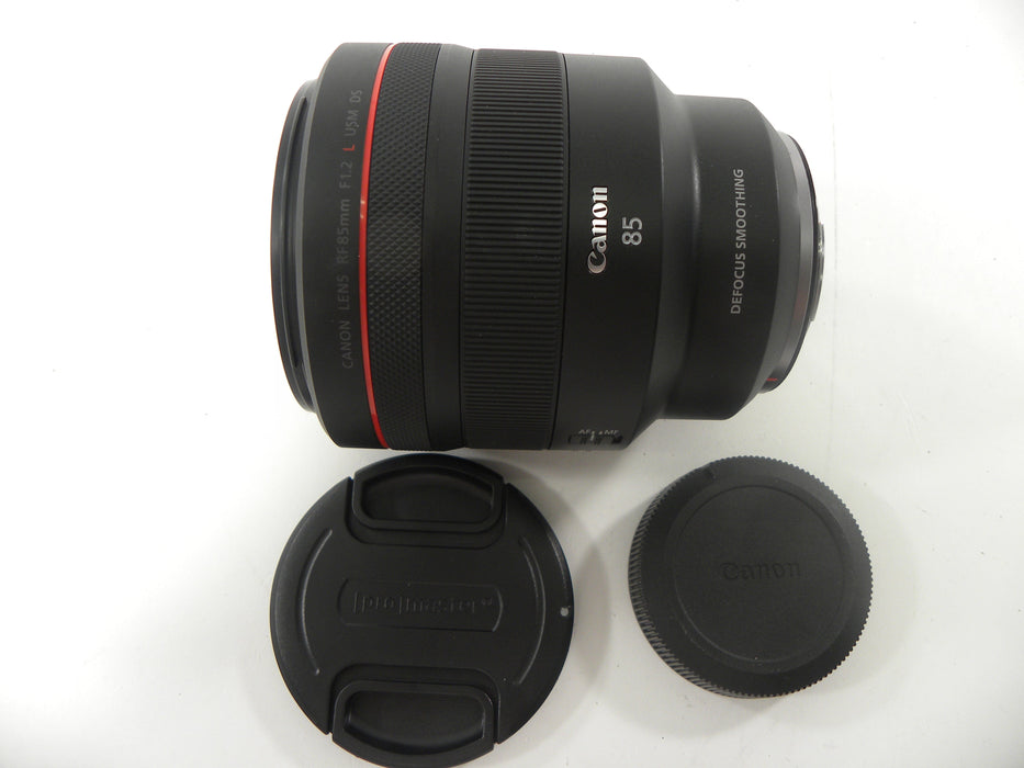 Canon RF 85mm f1.2 L USM DS Defocus Smoothing  Lens