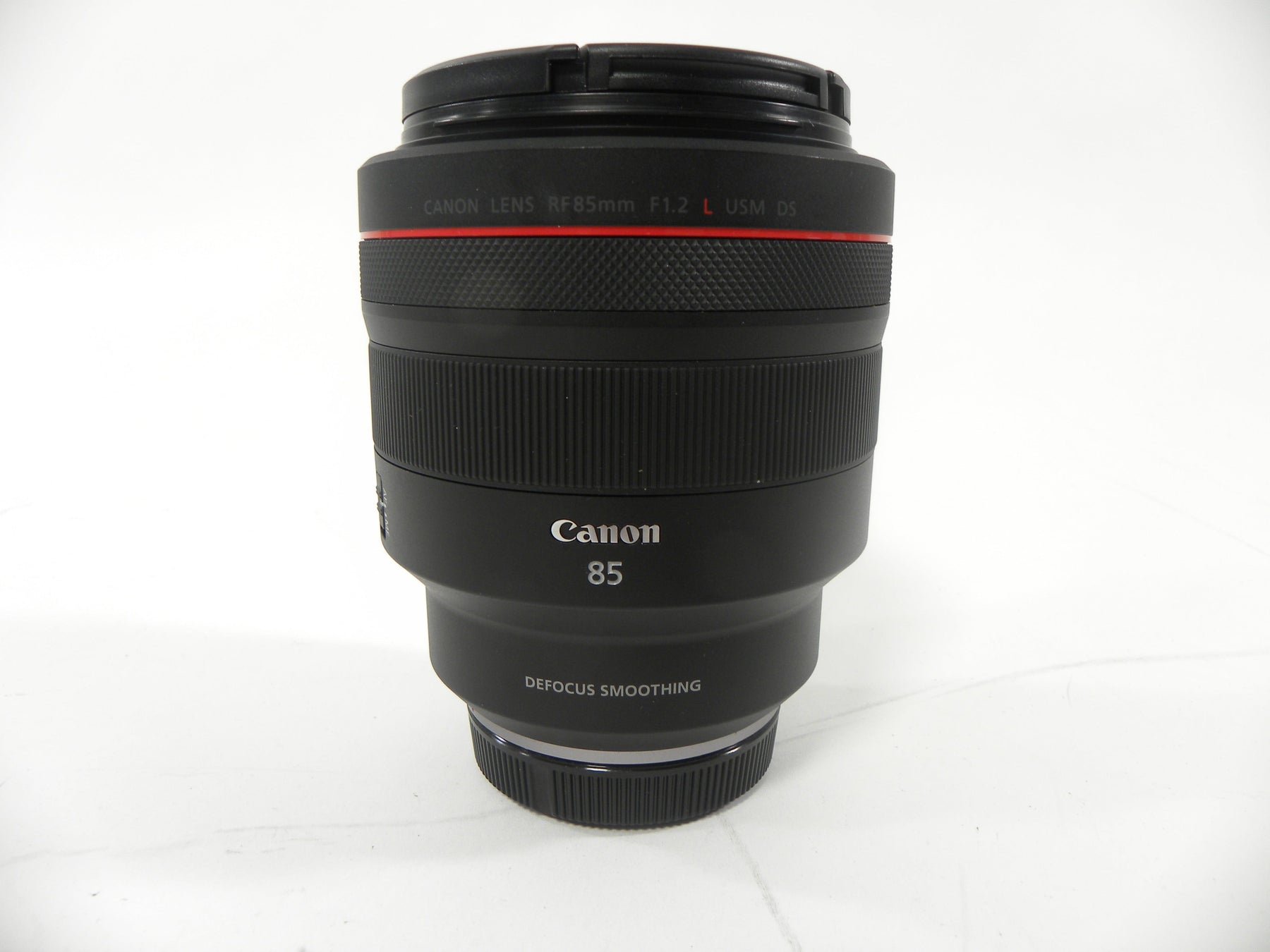 Canon RF 85mm f1.2 L USM DS Defocus Smoothing  Lens