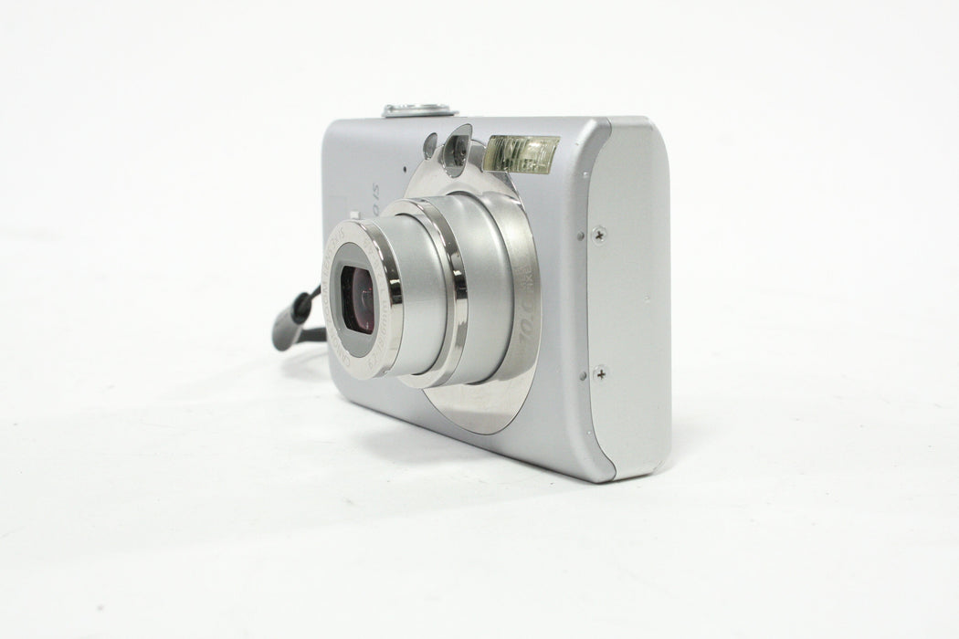 Canon SD 1200 IS Digital Elph Point-and-Shoot Camera  3x Zoom10.0mp