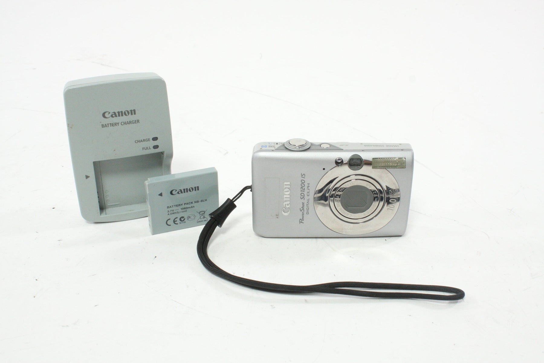 Canon SD 1200 IS Digital Elph Point-and-Shoot Camera  3x Zoom10.0mp