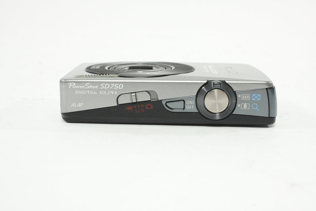 Canon SD750 Digital Point-and-Shoot 3x Zoom 7.1mp