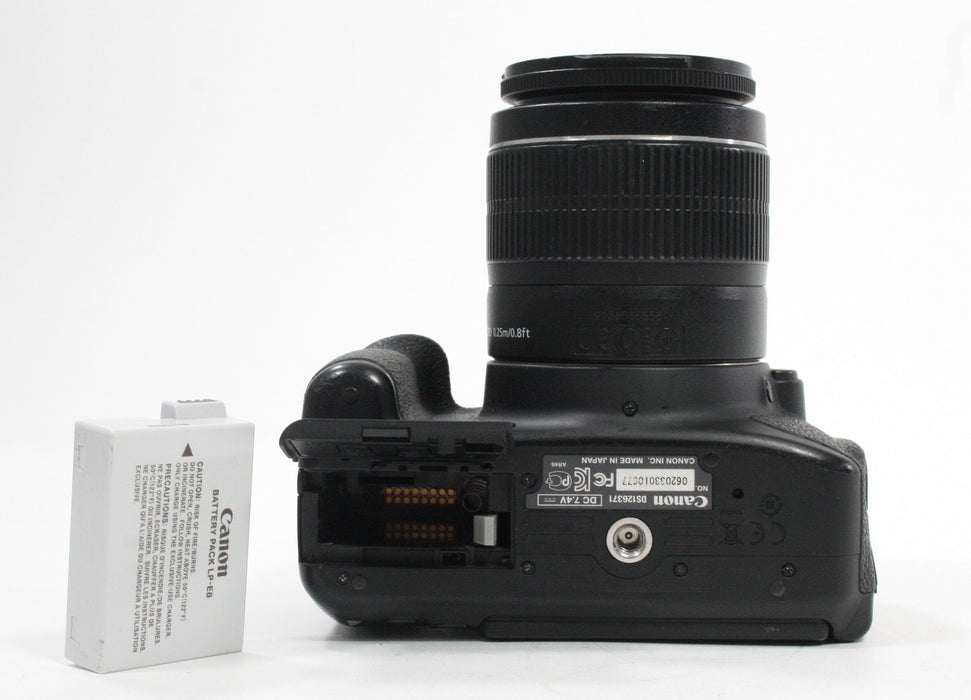 Canon T4i Digital SLR Camera with 18-55mm f/3.5-5.6 IS II Lens with Shutter Count 7,901