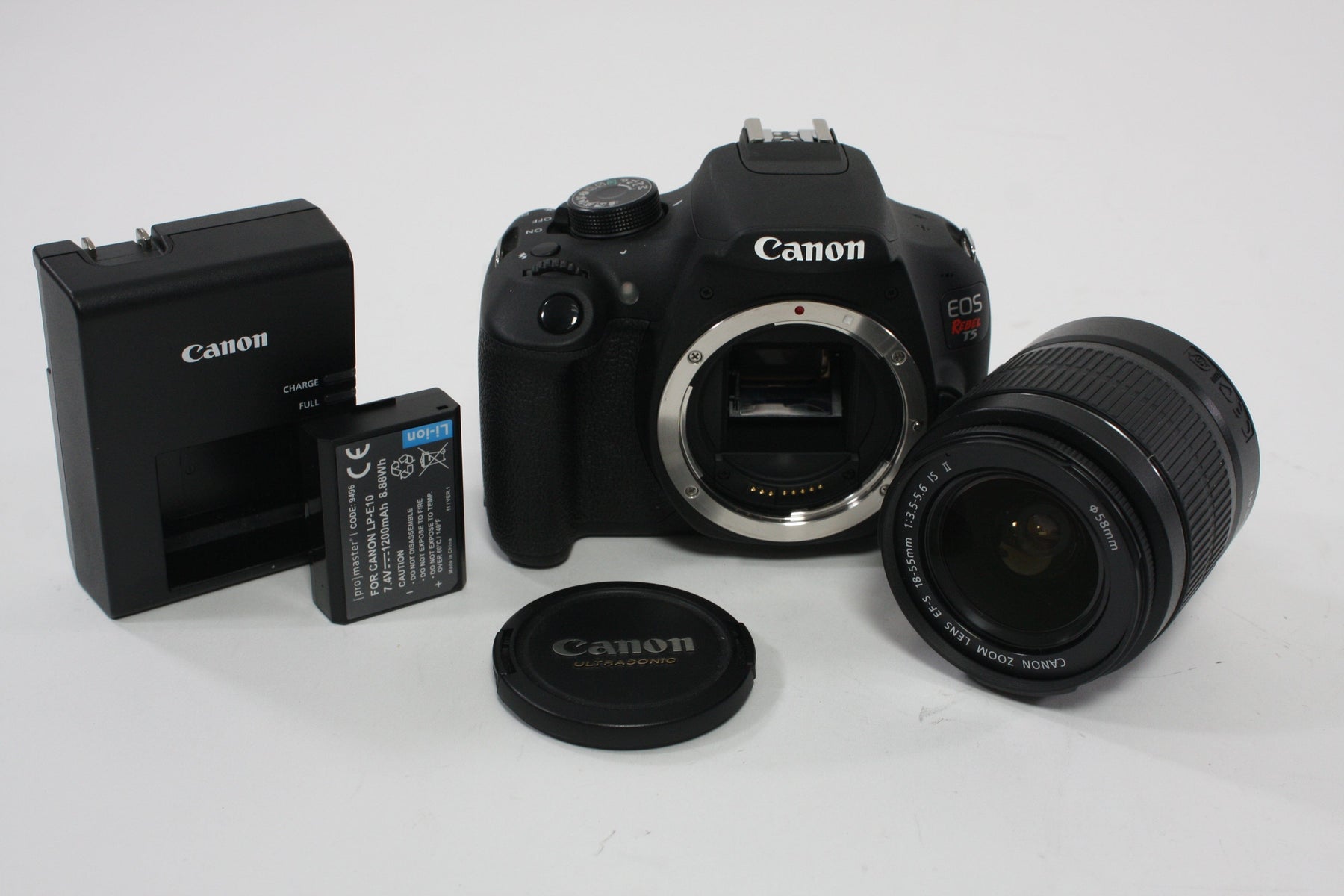 Canon T5 DSLR with 18-55mm f/3.5-5.6 IS II Lens and Shutter Count 23,649