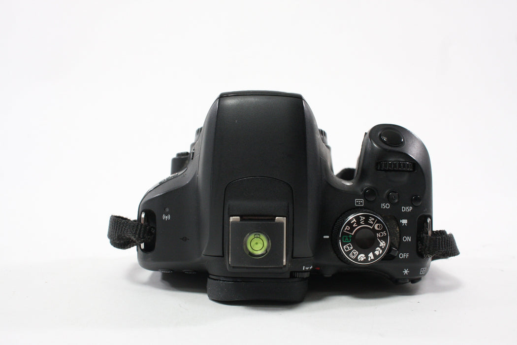 Canon T7i Digital SLR Camera Body with 18-55mm f/4-5.6 IS STM Lens with Shutter Count 53,460
