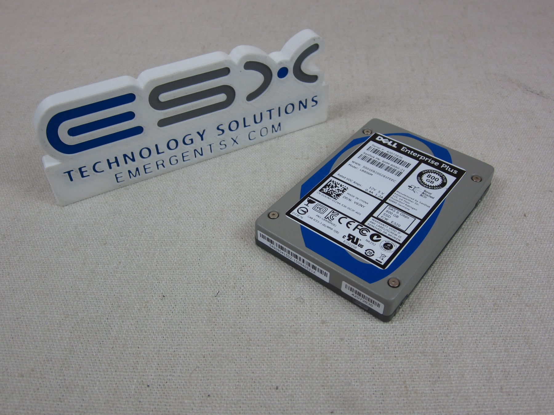 Dell EqualLogic V6JNY 800GB 6Gb/s 2.5” SAS SSD SanDisk LB806M PS6100 PS4100